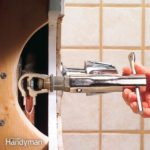 Как починить протекающий смеситель для ванны