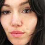 This Is the Difference Between a French and American Makeup Routine