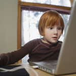 35 Scoperte strane e inquietanti sulla storia di Internet dei bambini