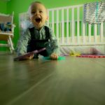 Truques à prova de bebês: 14 Maneiras DIY de tornar sua casa mais segura