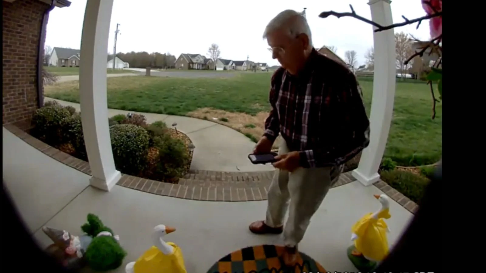 The Web Simply Raised Extra Than $600,000 to Retire a 78-12 months-Outdated DoorDash Driver. It’s the Second Time in Three Months