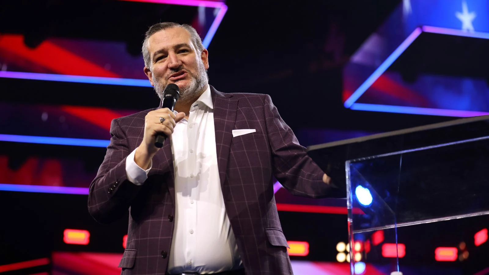 Ted Cruz Says ‘No person Noticed’ the Final Decade of Finest Image Winners and That The Godfather Would not Qualify Right now. Each Claims Are Mistaken