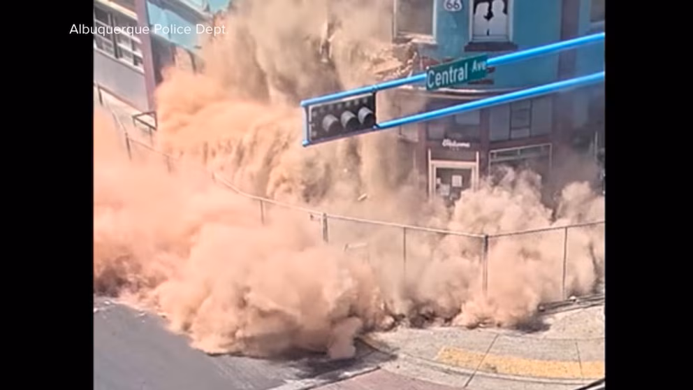 Video New Mexico diner deemed unsafe by partially collapses