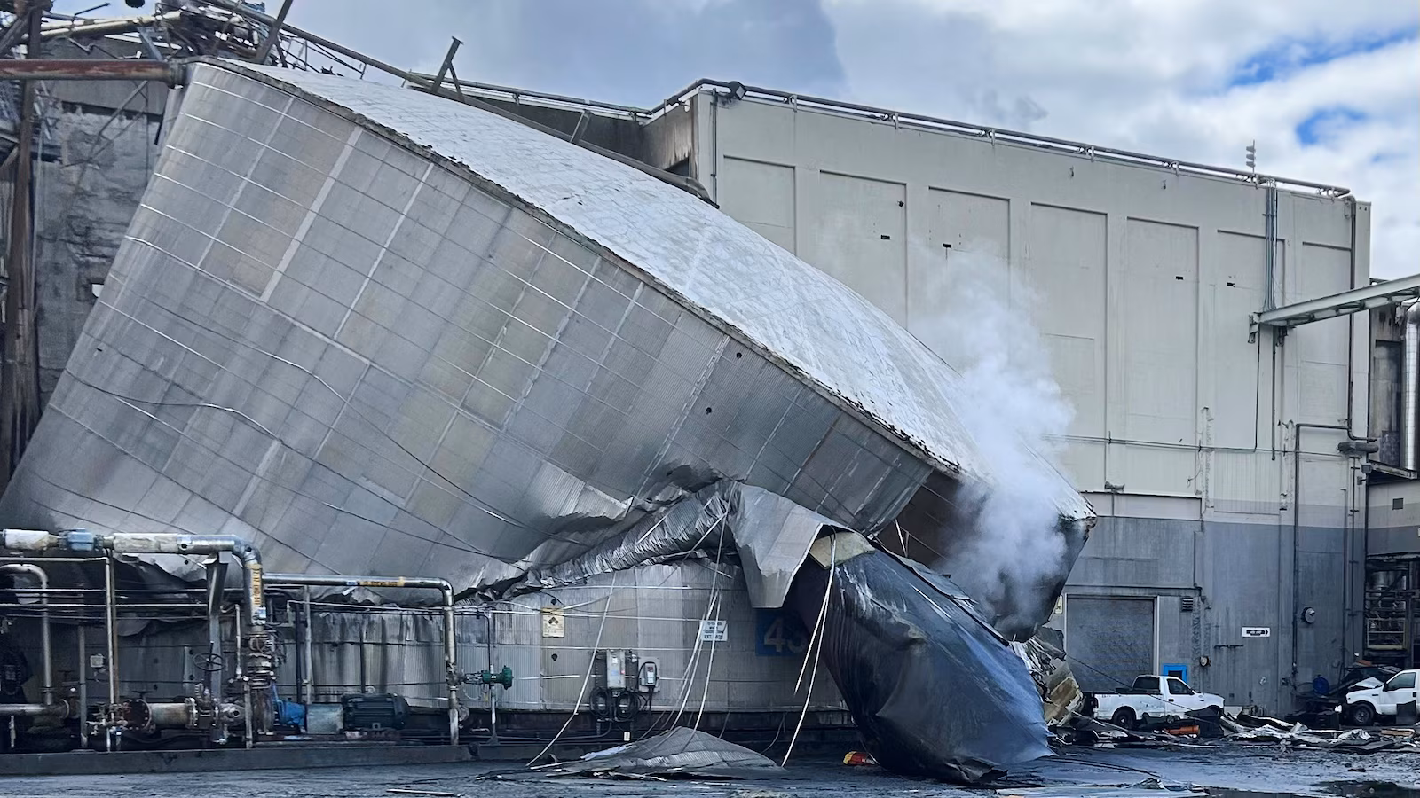 9 lacking after Washington paper mill tank implosion and officers say there isn’t any hope of survivors