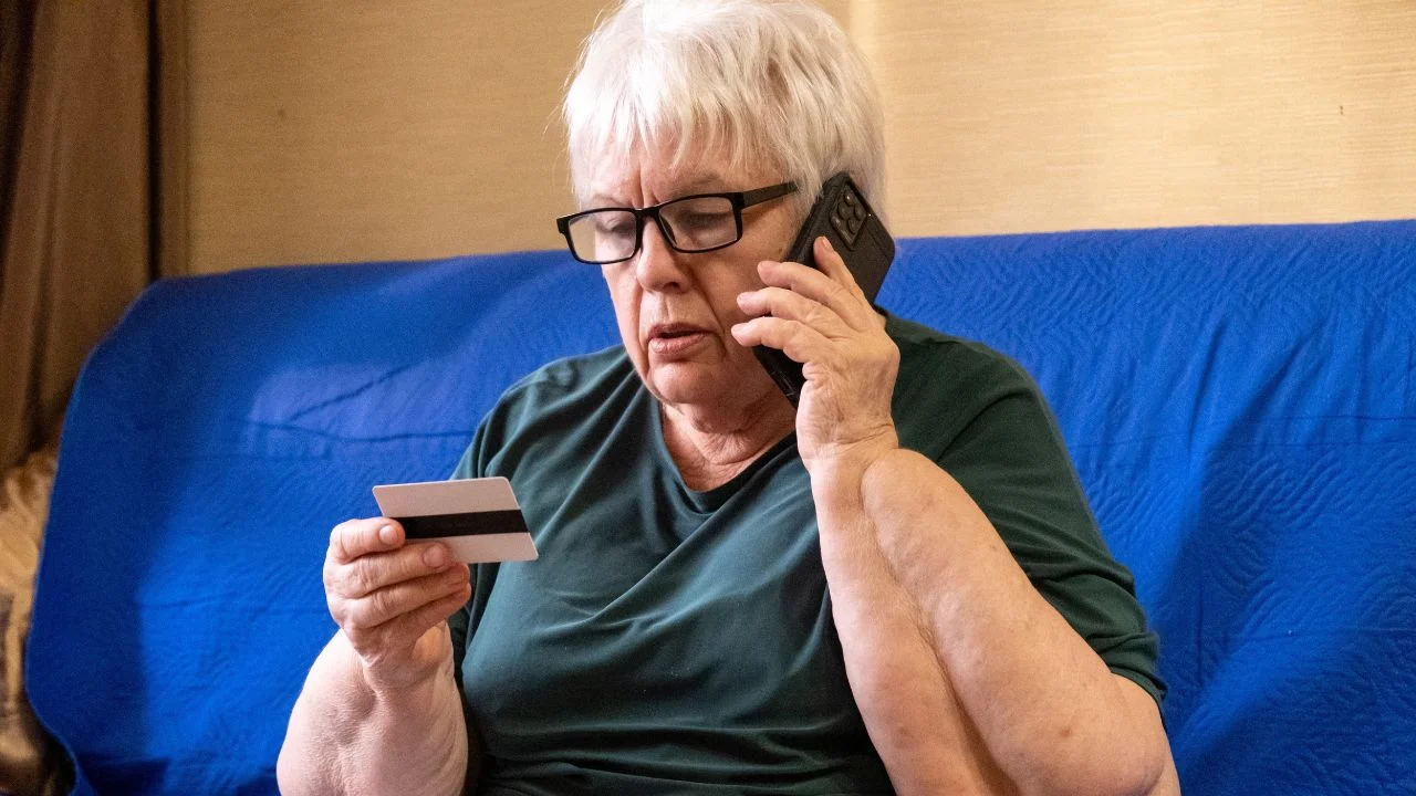 A Faux Financial institution Name Value Her $1.3 Million. The Courier Who Picked Up Money Received 9 Months