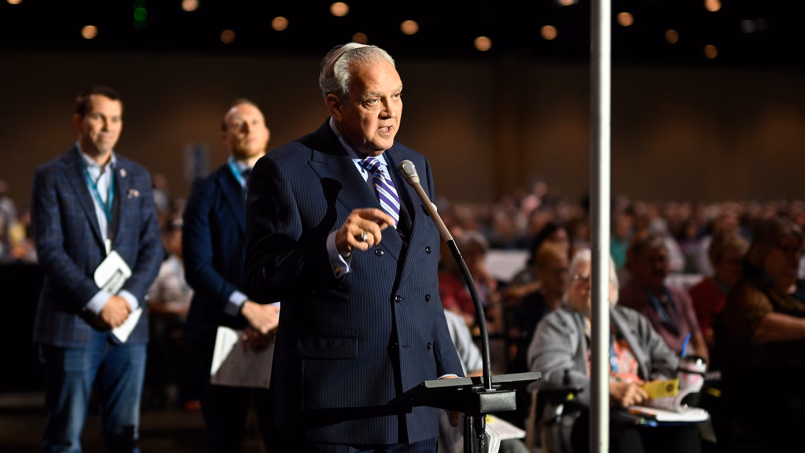 Southern Baptists vote to advance a proper ban on church buildings with girls pastors