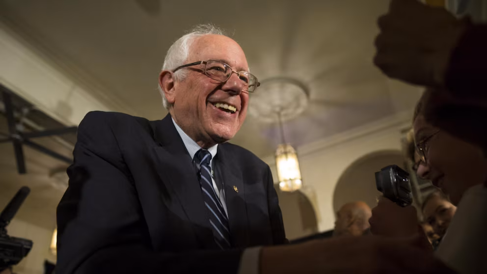 WATCH:  Sen. Bernie Sanders and Steve Bannon turn out to be allies on human-controlled AI