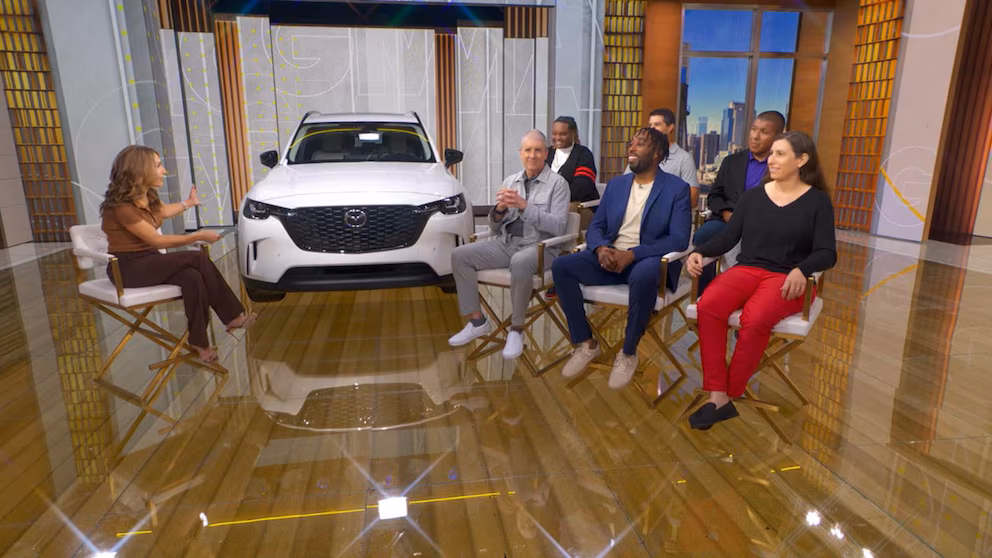 WATCH:  5 coaches honored for making a distinction on and off the sphere