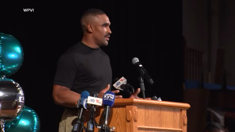 WATCH:  Jalen Hurts donates $600,000 to Philadelphia's largest college