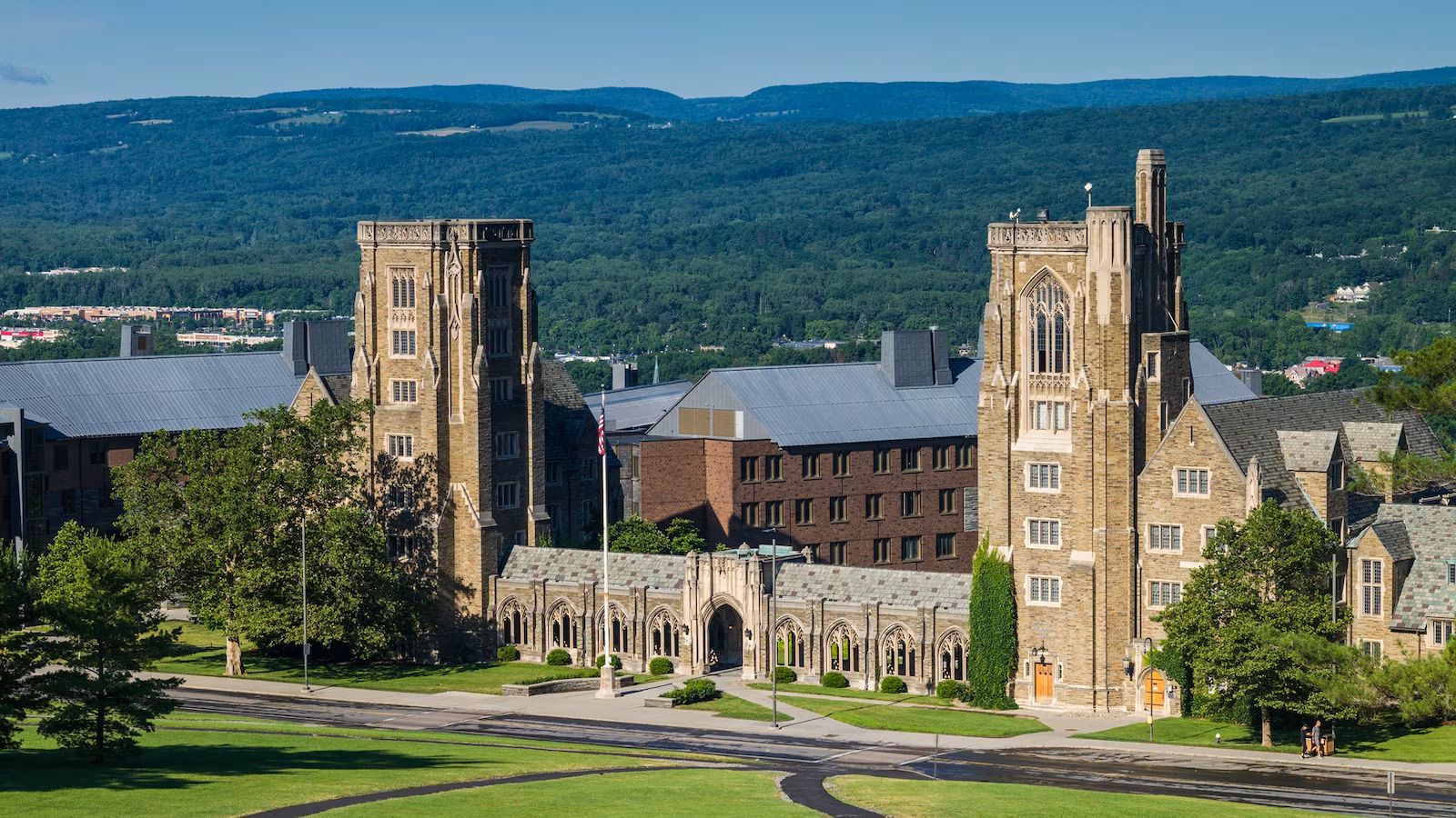 District lawyer reopens case of alleged Cornell College ‘gang rape’