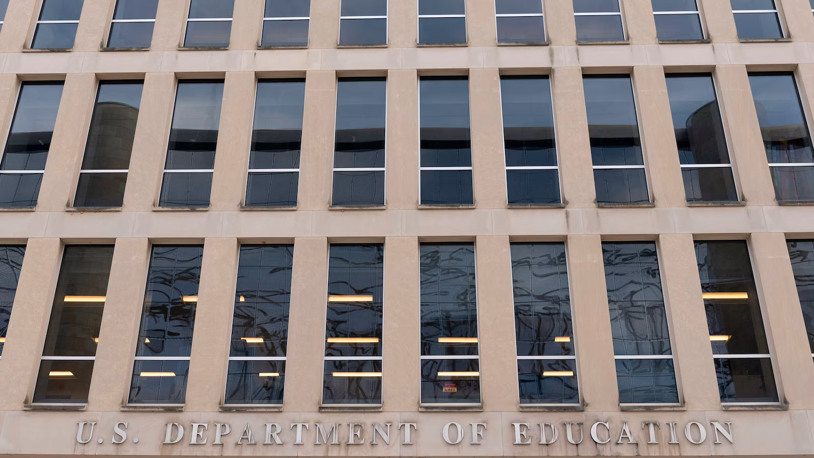 Trump administration drops authorized battle to overtake scholar mortgage forgiveness program